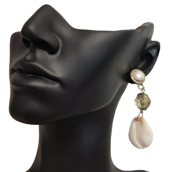NWOT BOHO SEASHELL, GLASS BEAD & FAUX PEARL DROP STYLE EARRINGS - Picture 1 of 6